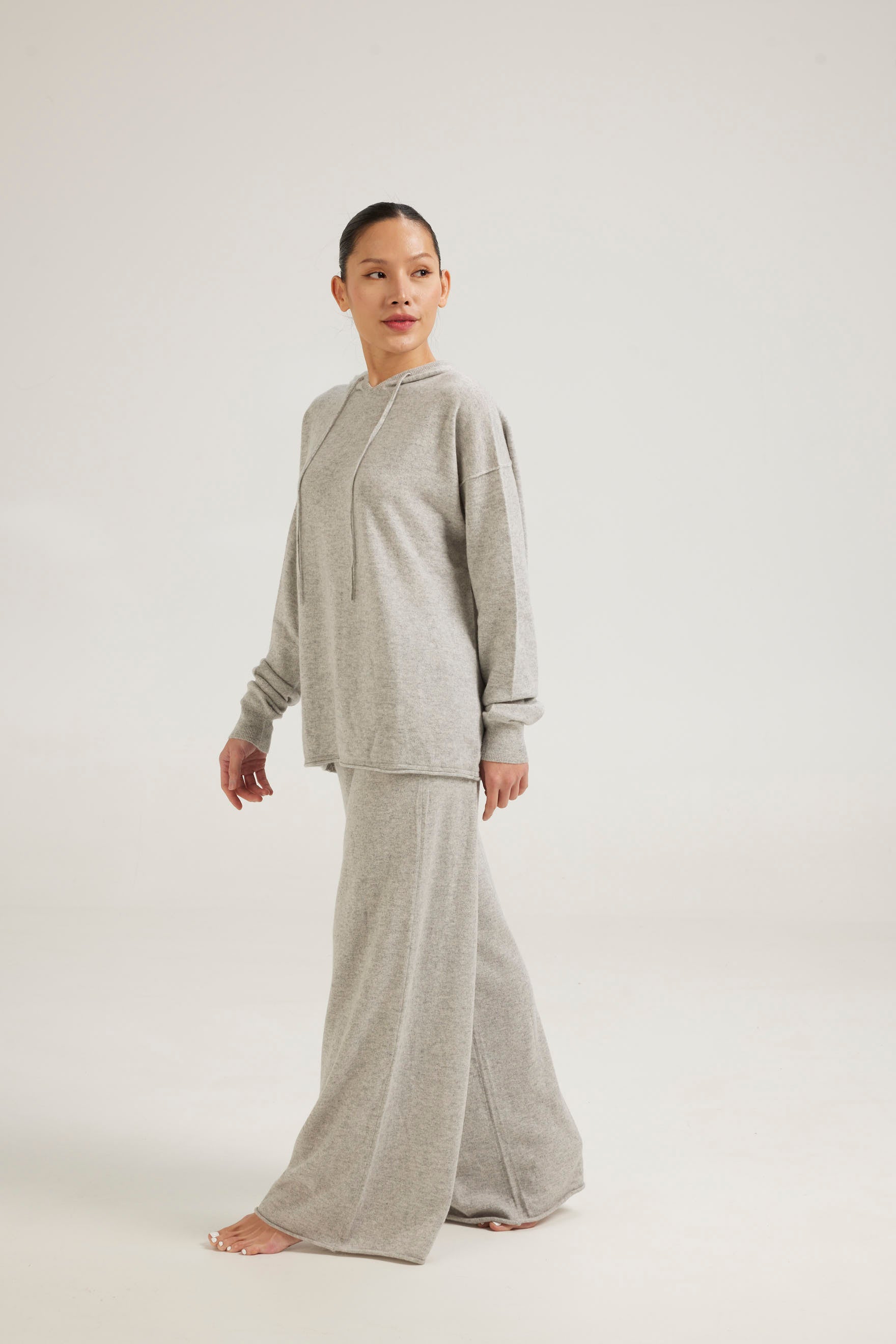 Soft cashmere grey pant with pockets back & front - coming soon - Retreat Myself