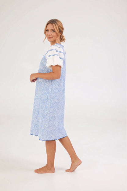 "Periwinkle" nightie in breathable cotton