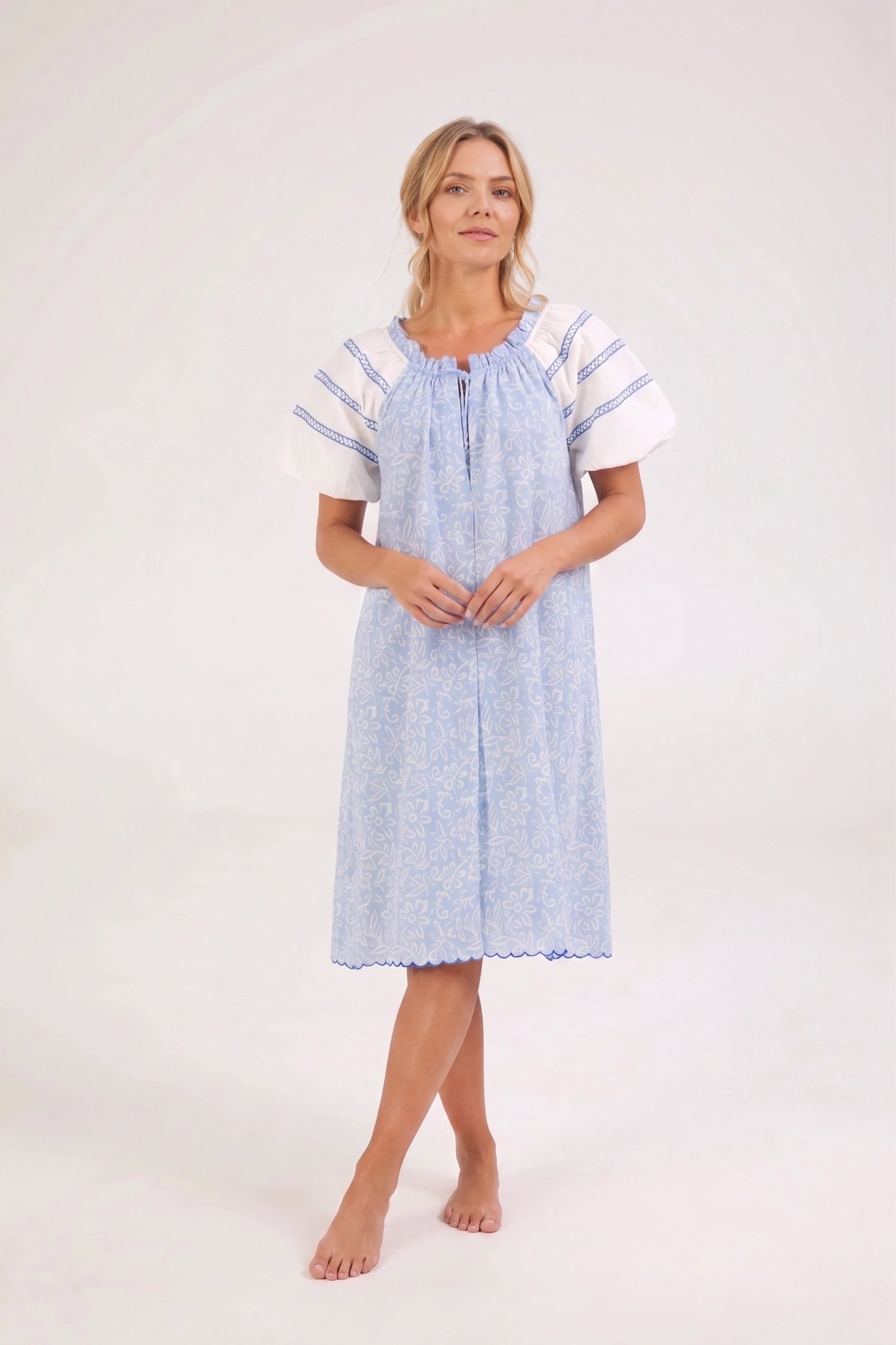 "Periwinkle" nightie in breathable cotton